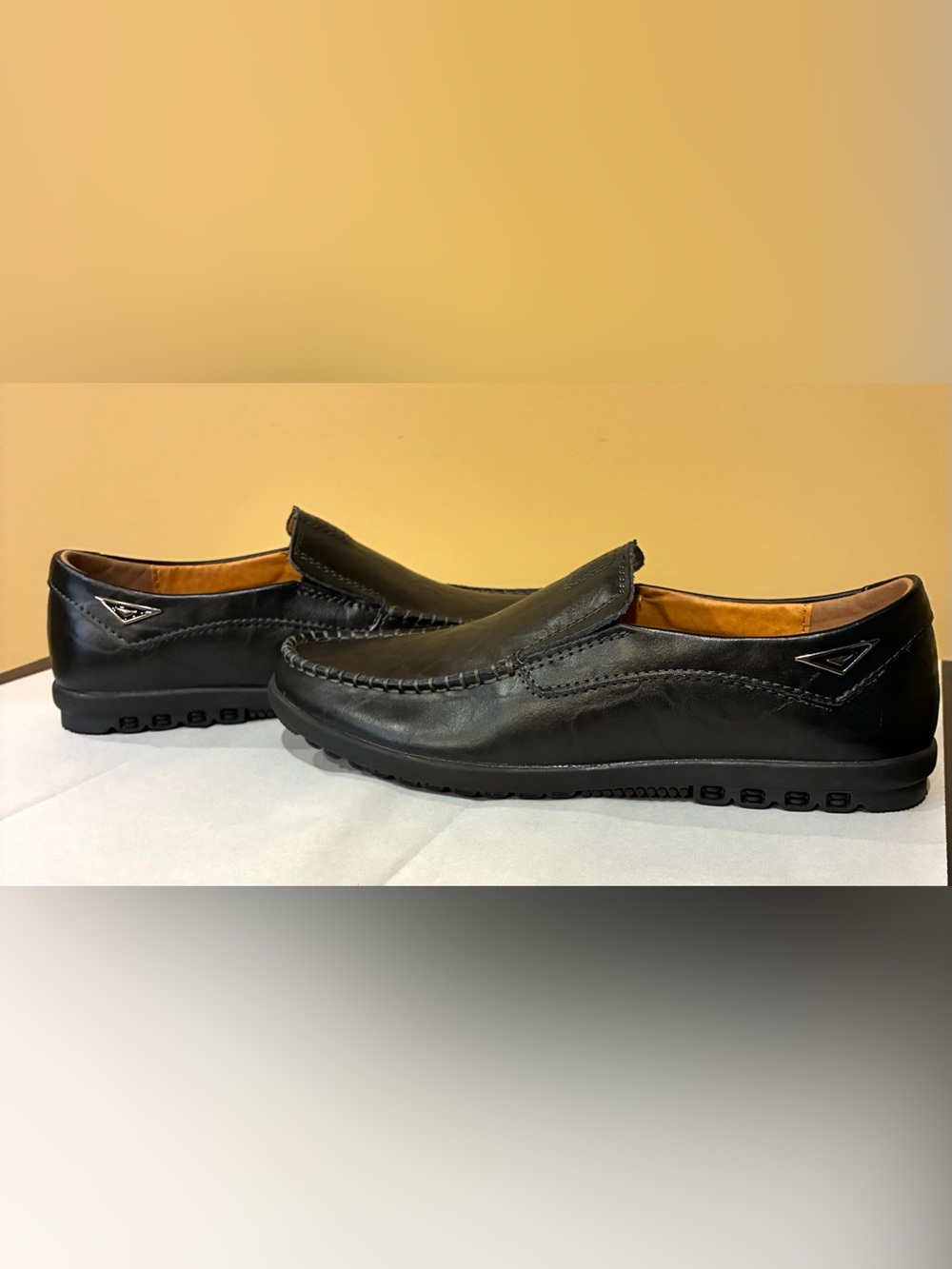 Clohoo Loafers Black SZ. 245- Mens 6 / Women’s 7.5-8 NWOB